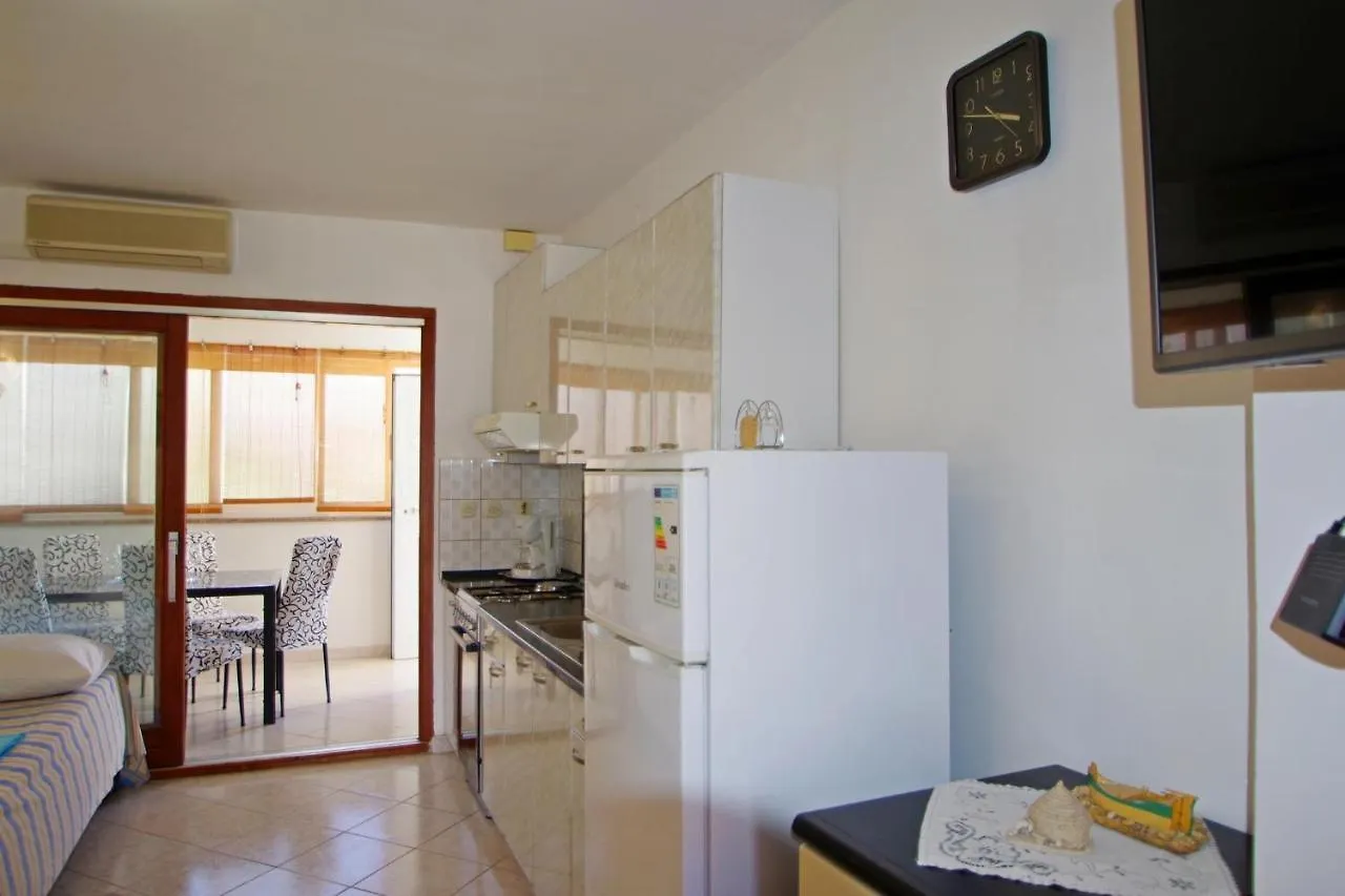Apartment Apartman Rose Pula