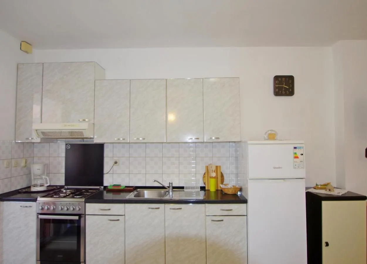 Apartment Apartman Rose Pula